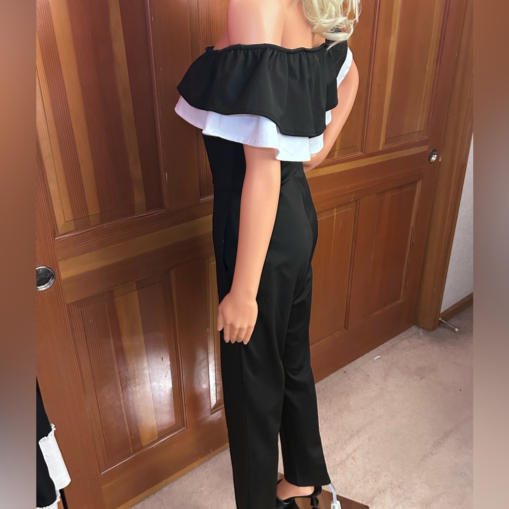 Off Shoulder Slim Fit Short Sleeve Ruffle
Jumpsuit - Picture 10 of 15